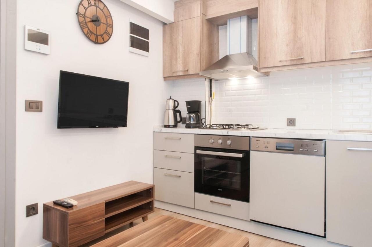 Apartamento Delightful Flat 500 M To Uskudar Ferry Station Estambul Exterior foto