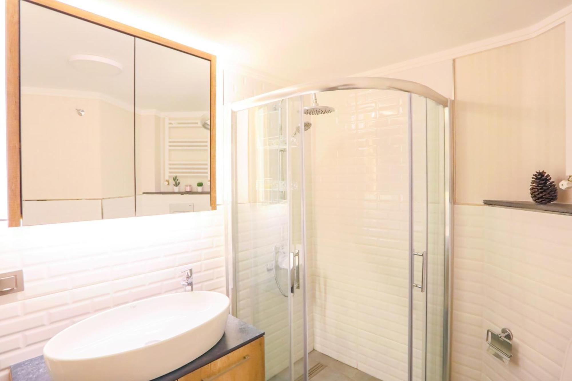 Apartamento Delightful Flat 500 M To Uskudar Ferry Station Estambul Exterior foto